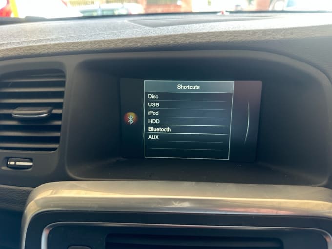 2025 Volvo V60