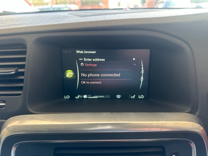 2025 Volvo V60