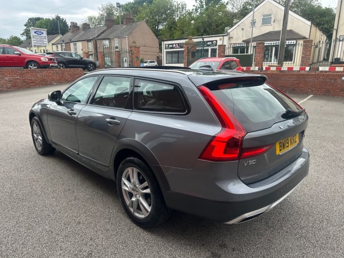 2025 Volvo V90 Cross Country