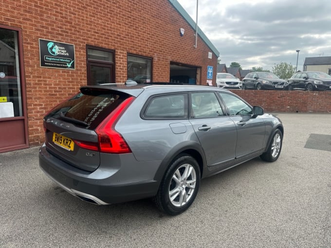2025 Volvo V90 Cross Country