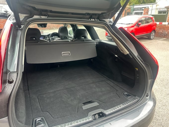 2025 Volvo V90 Cross Country