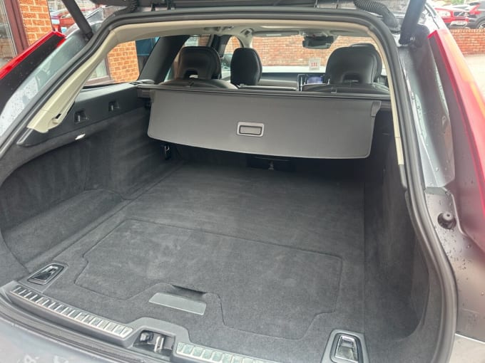 2025 Volvo V90 Cross Country