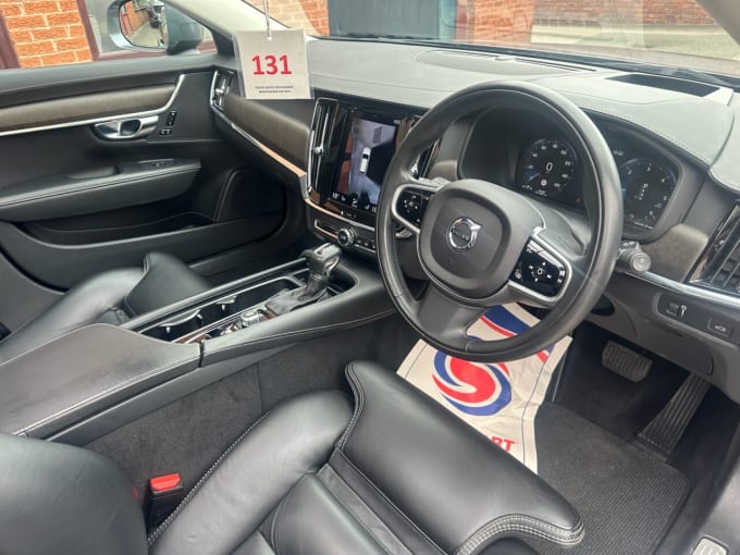 2025 Volvo V90 Cross Country