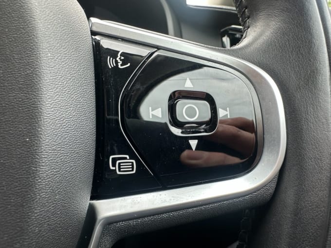 2025 Volvo V90 Cross Country