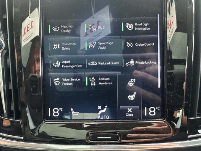 2025 Volvo V90 Cross Country