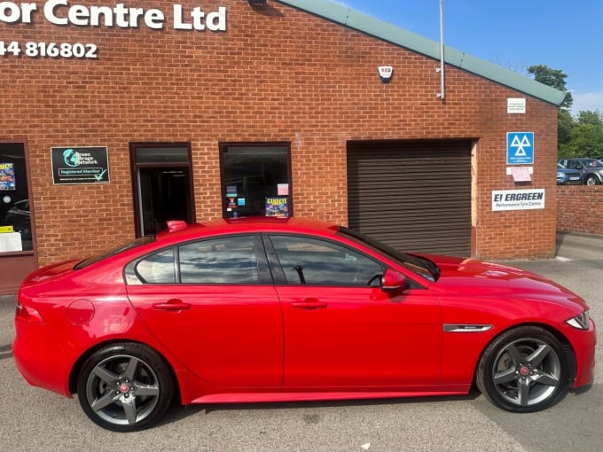 2025 Jaguar Xe