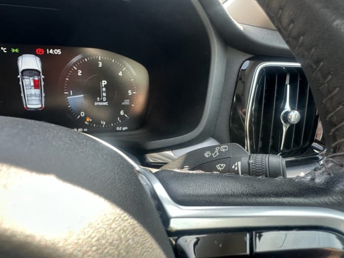 2025 Volvo V60 Cross Country
