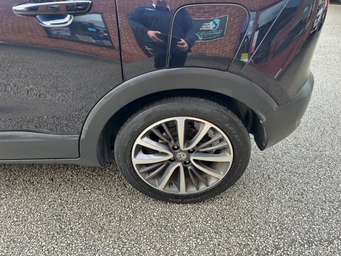 2025 Vauxhall Crossland X