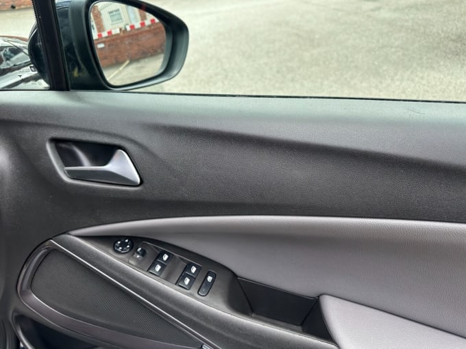2025 Vauxhall Crossland X