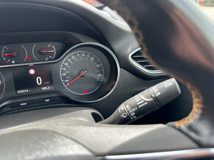 2025 Vauxhall Crossland X