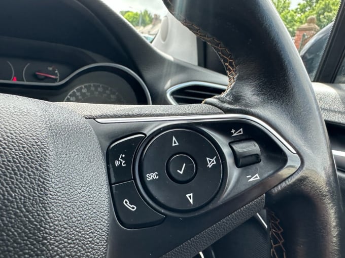 2025 Vauxhall Crossland X