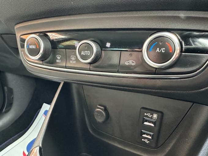 2025 Vauxhall Crossland X