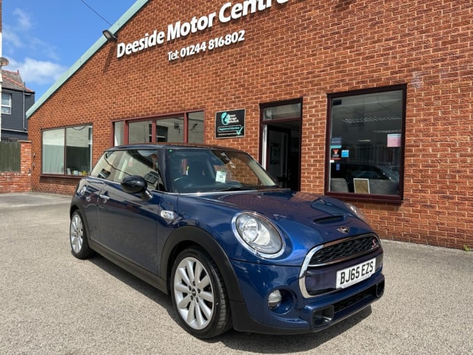 2025 Mini Hatch
