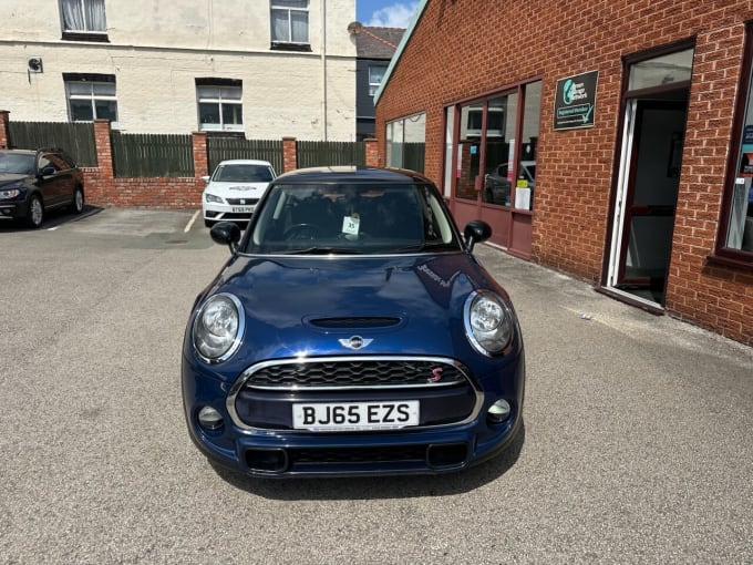 2025 Mini Hatch