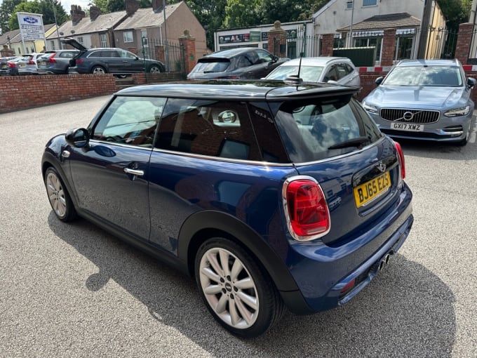 2025 Mini Hatch