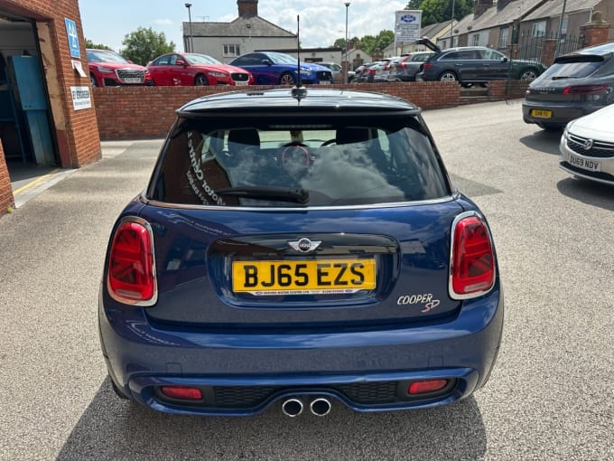 2025 Mini Hatch