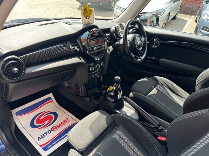 2025 Mini Hatch