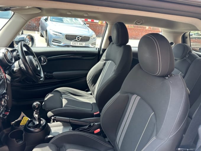 2025 Mini Hatch
