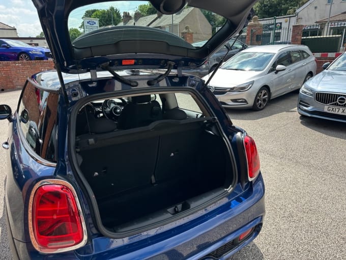 2025 Mini Hatch