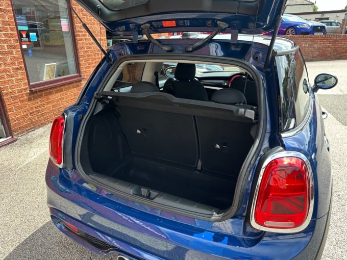 2025 Mini Hatch