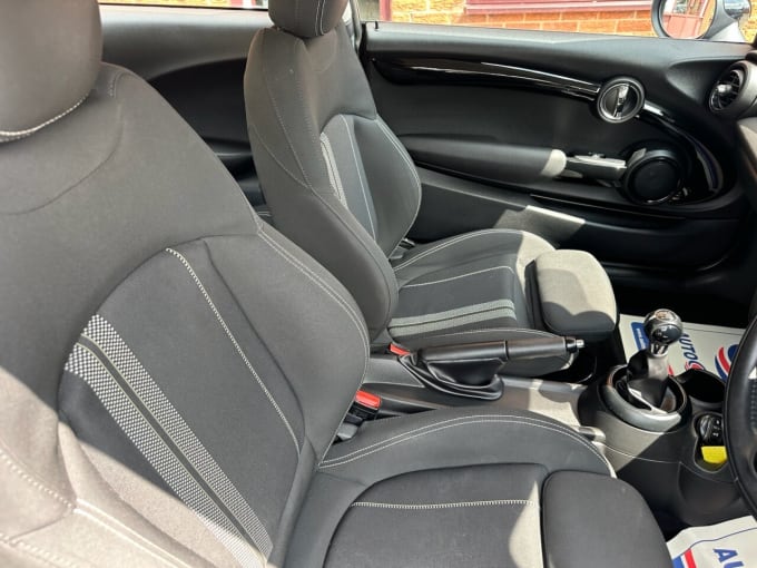 2025 Mini Hatch