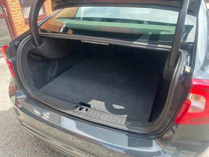 2025 Volvo S60