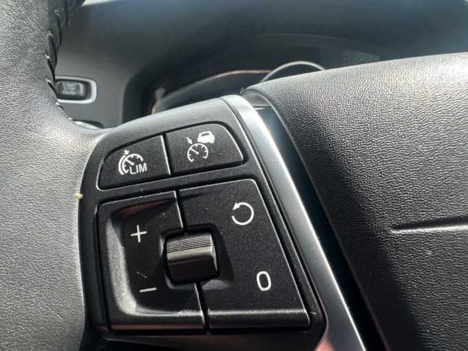 2025 Volvo S60