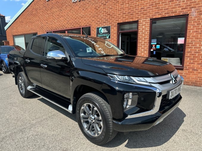 2025 Mitsubishi L200