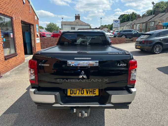 2025 Mitsubishi L200