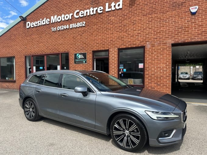 2025 Volvo V60