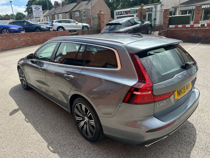 2025 Volvo V60
