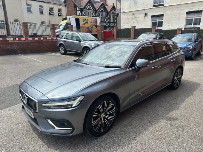 2025 Volvo V60