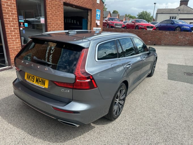 2025 Volvo V60