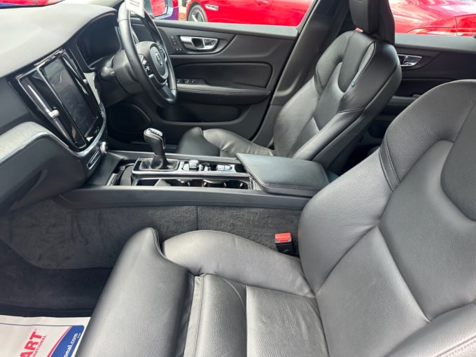 2025 Volvo V60
