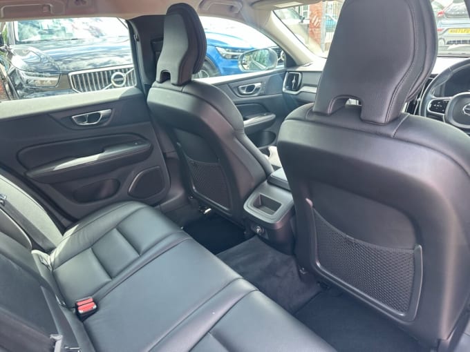 2025 Volvo V60