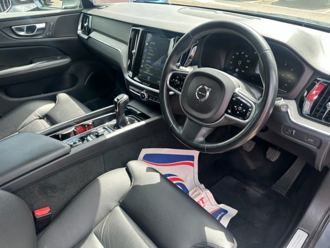 2025 Volvo V60
