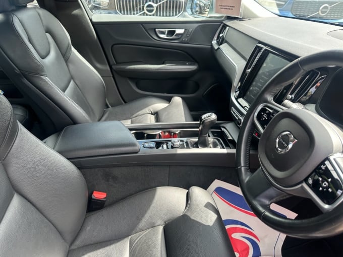 2025 Volvo V60