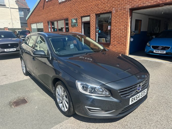 2025 Volvo V60