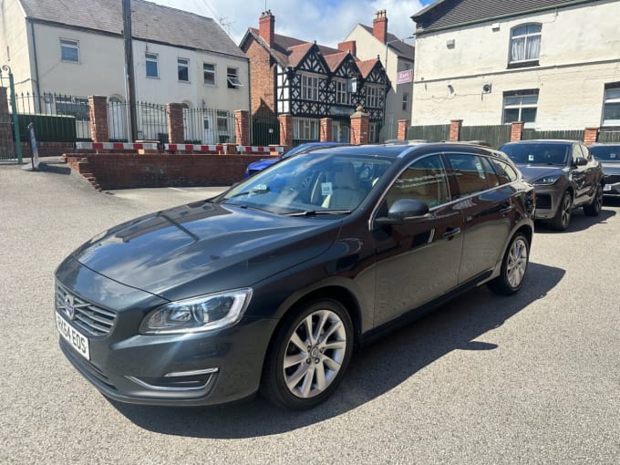 2025 Volvo V60