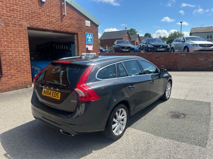 2025 Volvo V60