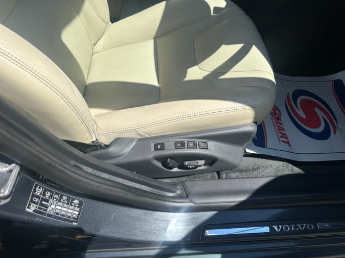 2025 Volvo V60