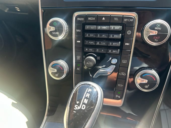 2025 Volvo V60