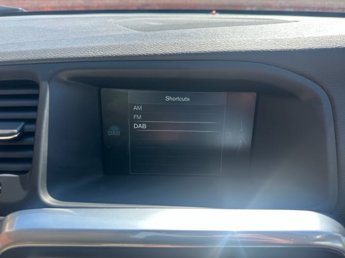 2025 Volvo V60