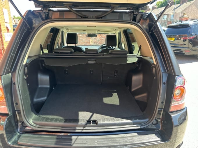 2025 Land Rover Freelander 2