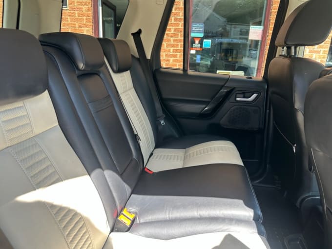 2025 Land Rover Freelander 2