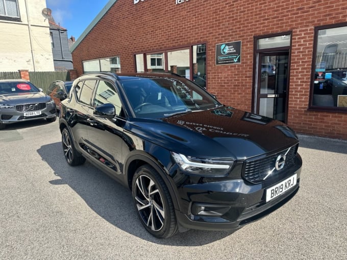 2025 Volvo Xc40