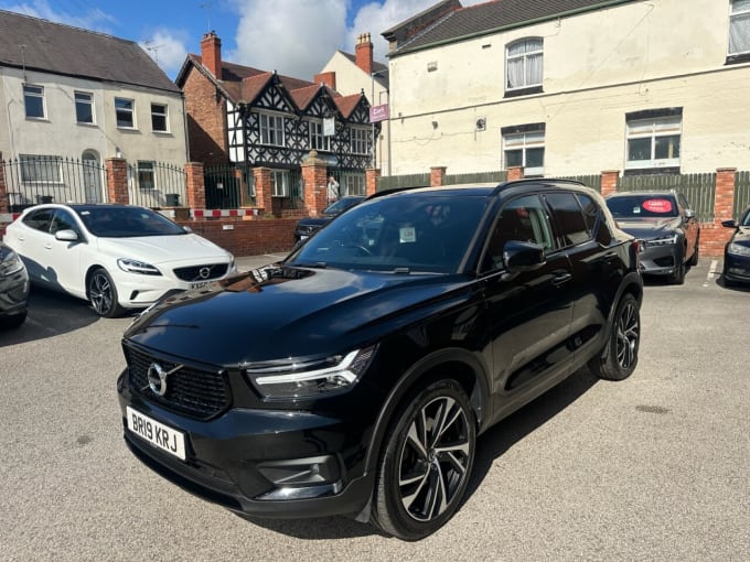 2025 Volvo Xc40