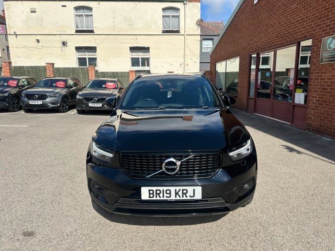 2025 Volvo Xc40