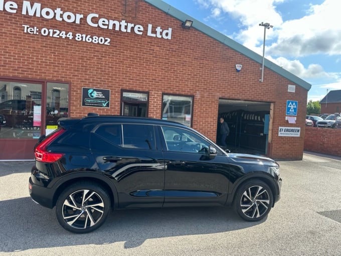 2025 Volvo Xc40