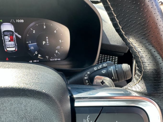 2025 Volvo Xc40